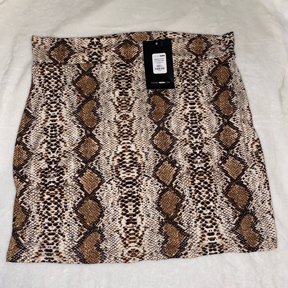 FASHION NOVA MELANIE SNAKE PRINT MINI SKIRT